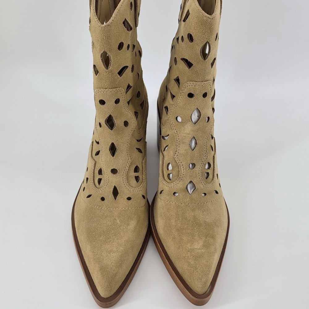 Dolce Vita Women Zenobi Bootie Suede Dark Taupe size 9 Laser Cut Western Heel - Picture 3 of 9